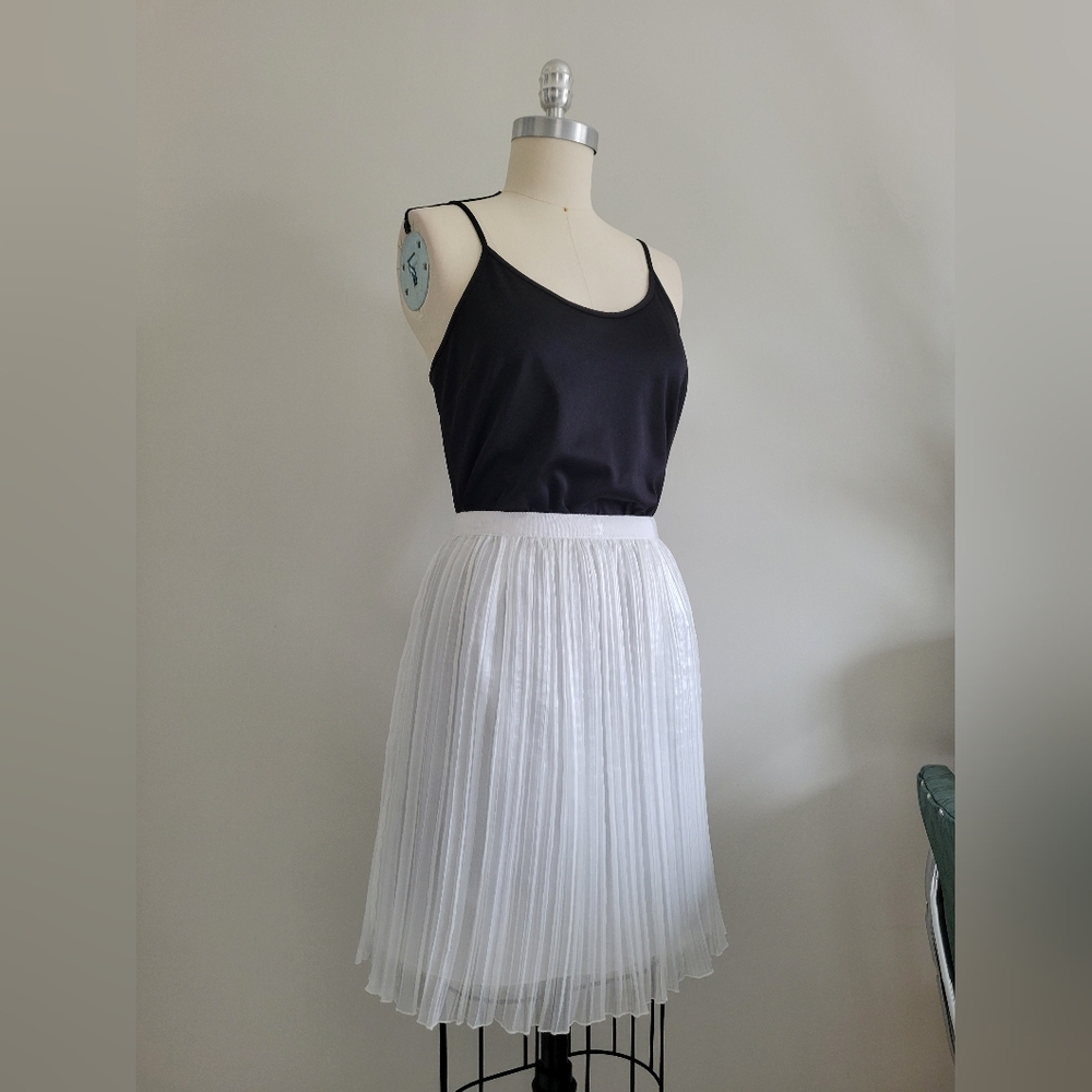 CLUB MONACO vintage 2000s Y2K fortuny pleated lined white skirt